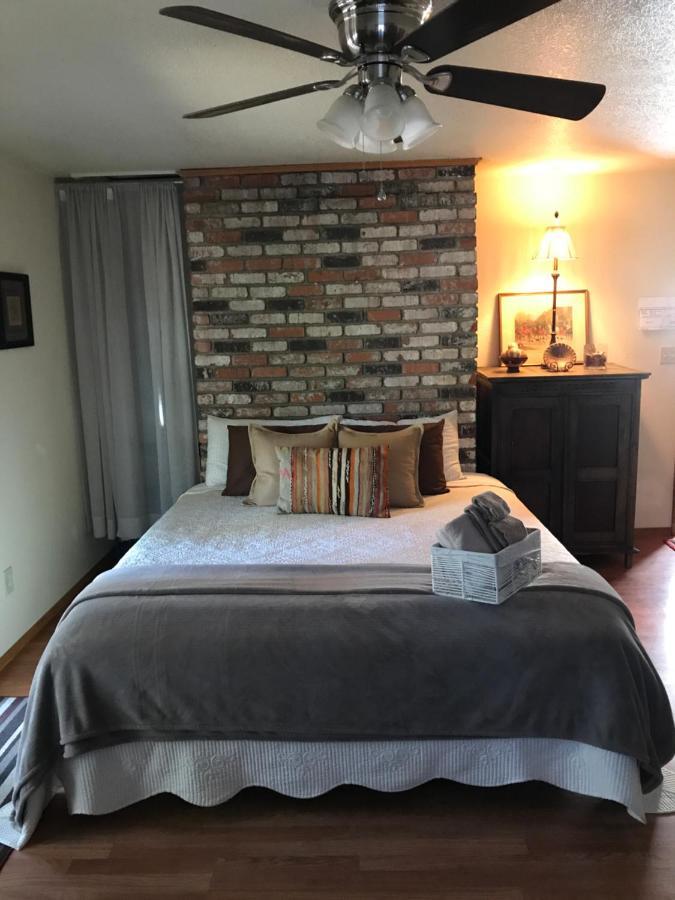 The Red Rooster Lodge Coulterville Rom bilde